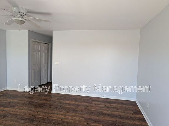 4th image of 527 S Anthony St