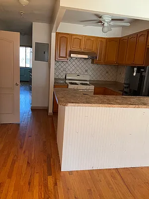 Rented by Nooklyn NYC LLC | media 4