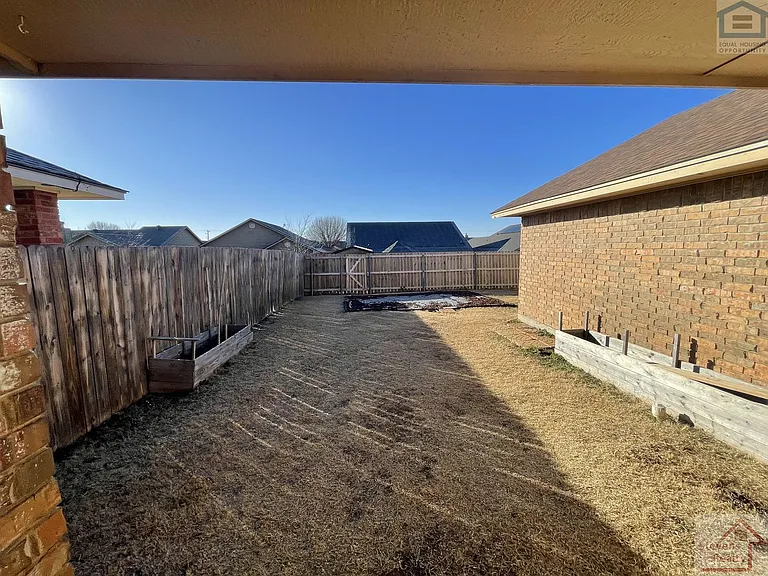4416 SW Hickory Ln — Photo 4