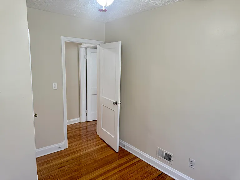 3512 Elmora Ave — Photo 23