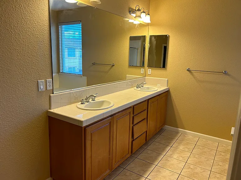 108 Matisse Dr — Photo 21
