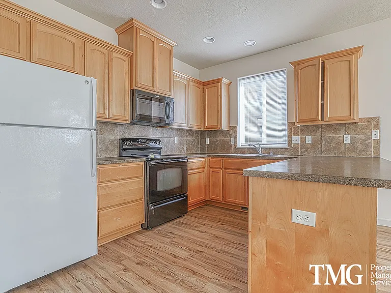 7419 NE 55th St — Photo 5