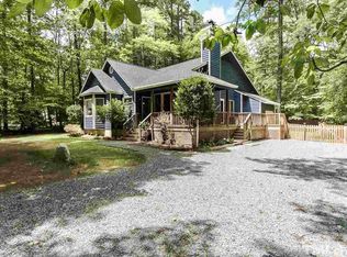 1609 Meadow Ln, Chapel Hill, NC 27516