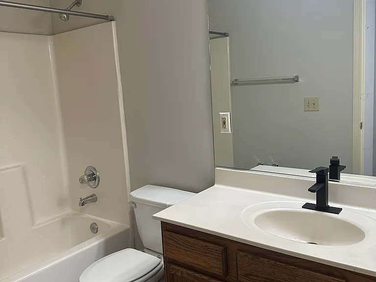 529-531 Big Bear Ln — Photo 10