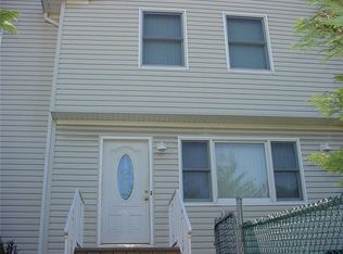 80 Forrest St, Metuchen, NJ 08840