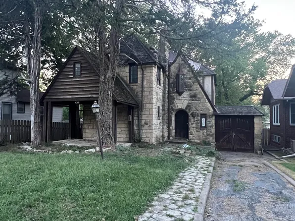 433 College St, Winfield, KS 67156