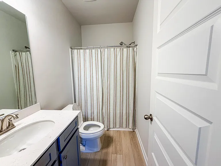 628 Sidney Ct — Photo 28