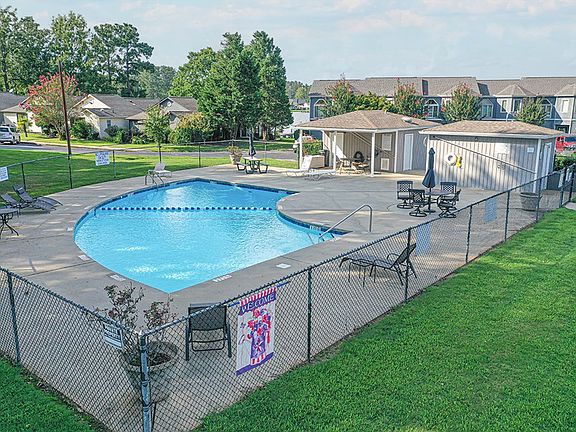 5th image of 122 Lake Ridge Dr