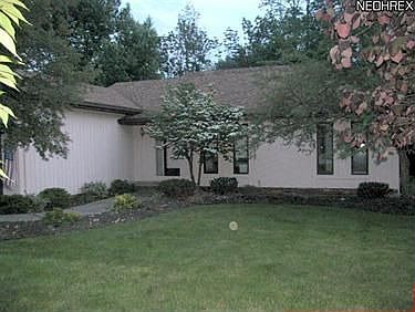 2nd image of 28050 Louise Dr