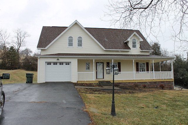 1st image of 530 Cherry Hill Dr