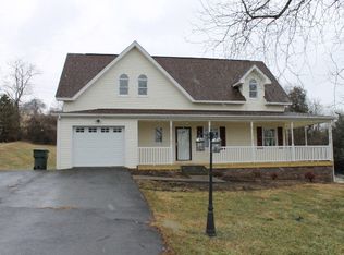 530 Cherry Hill Dr, Abingdon, VA 24210