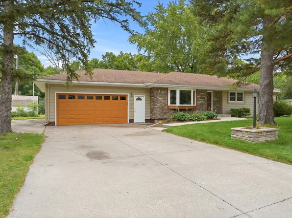 112 Willow Dr SW, Saint Michael, MN 55376