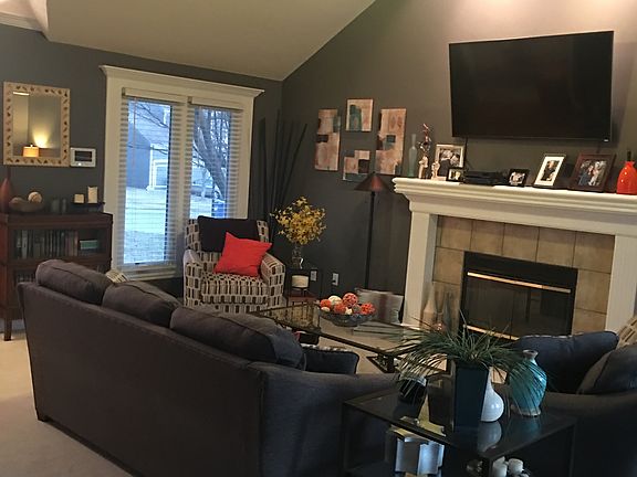 4th image of 1304 Huntington Dr