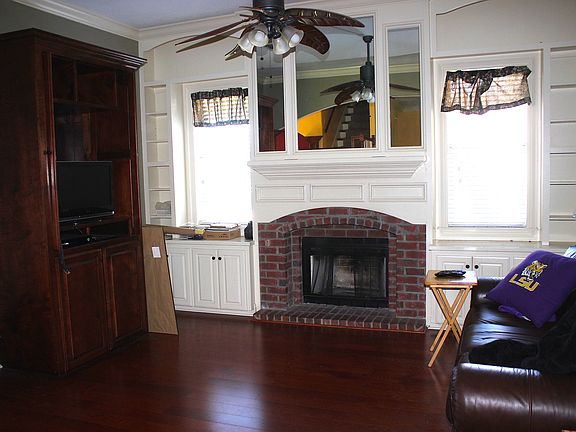 3rd image of 2240 N Kingswood St