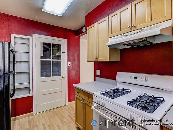 4th image of 1410 41st Ave