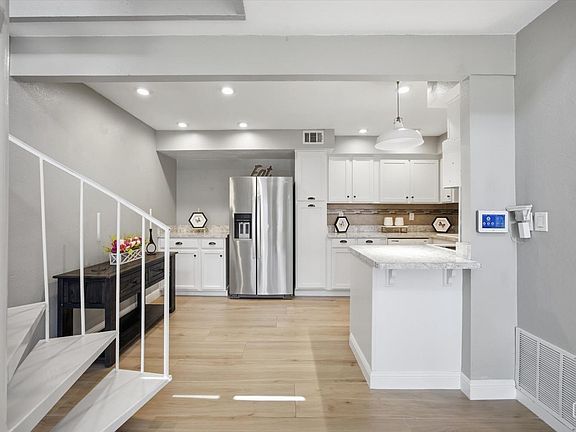 4th image of 5201 Dunsmuir Rd APT 38