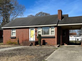 1035 Charlotte St, Roanoke Rapids, NC 27870