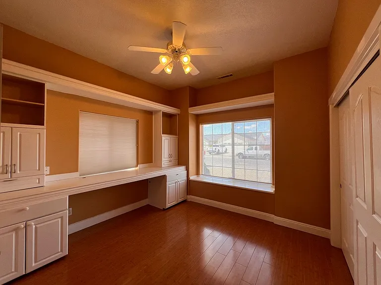 1021 Pepper Ln — Photo 33