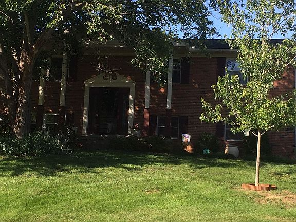 2nd image of 2725 Magnolia Dr