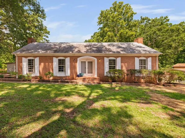 143 Twin Oaks Dr, Durham, NC 27712