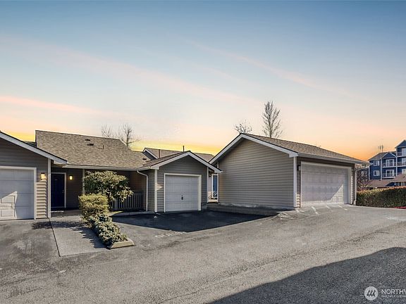2nd image of 901 Marine View Drive #202