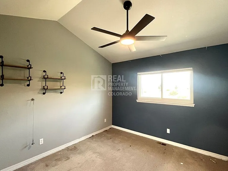5016 Briscoglen Dr — Photo 19