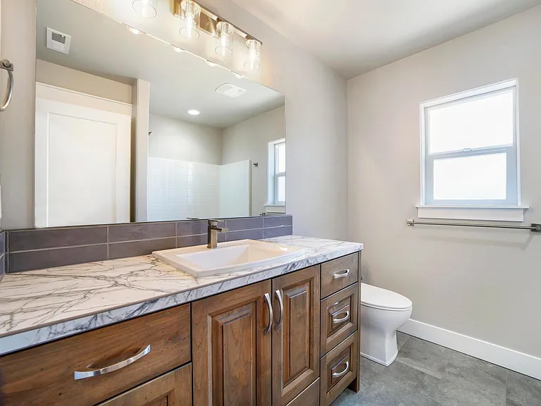 815 Jack Ave — Photo 15