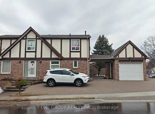 2 Waggoners Wells Ln, Markham, ON L3T 4N8