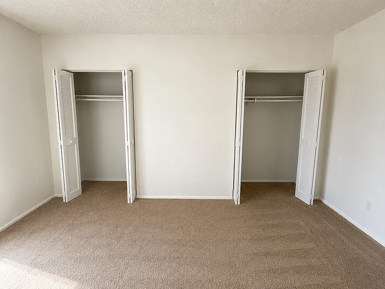 380 S Mentor Ave #14 — Photo 8