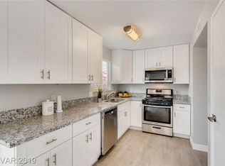 920 Vantage Point Rd, Las Vegas, NV 89128