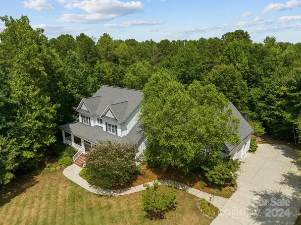 514 Laurel Crest Dr, Kannapolis, NC 28081
