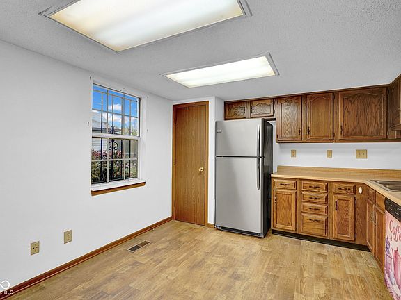 5th image of 1355 Norfolk Cir
