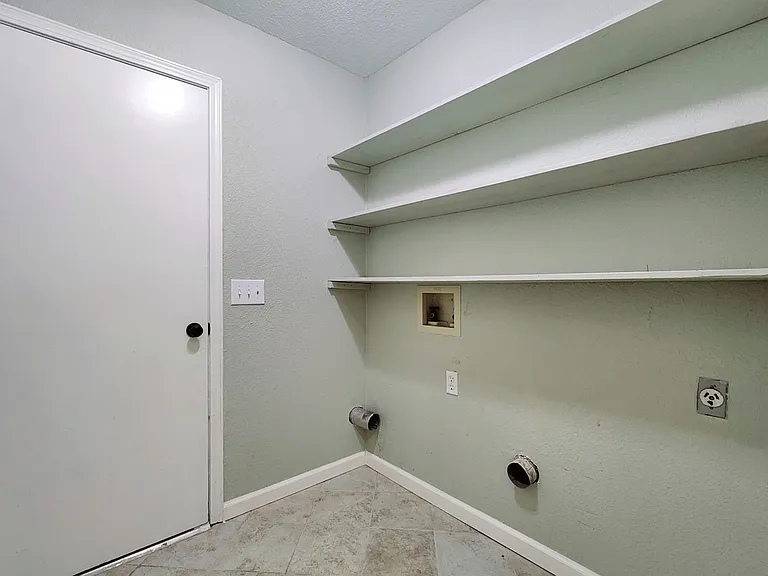 11703 Lorene Ave — Photo 16