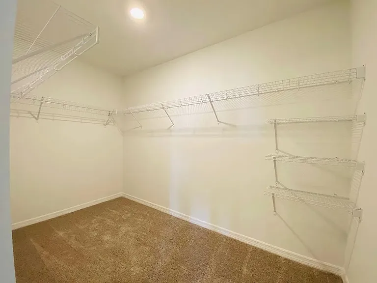 841 Benoi Dr — Photo 14
