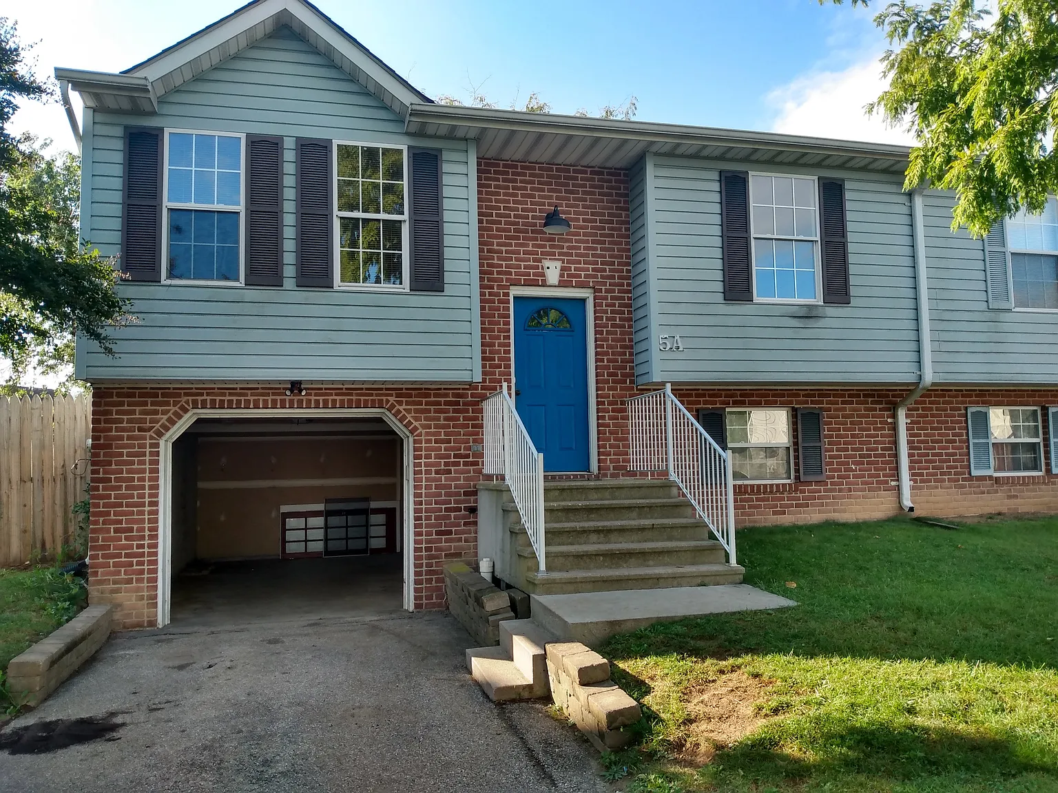 3 bed, 1.5 bath, 1154 sqft, $1,650 — Photo 1