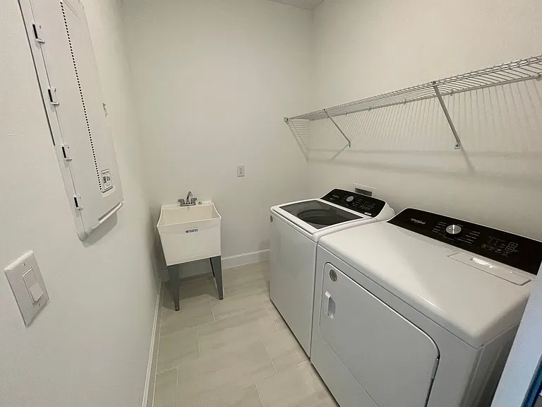 4101 Sonoma Oaks Cir — Photo 36