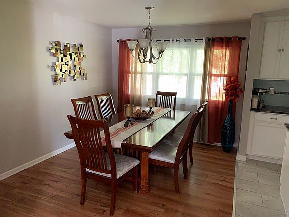 4th image of 110 Berks St