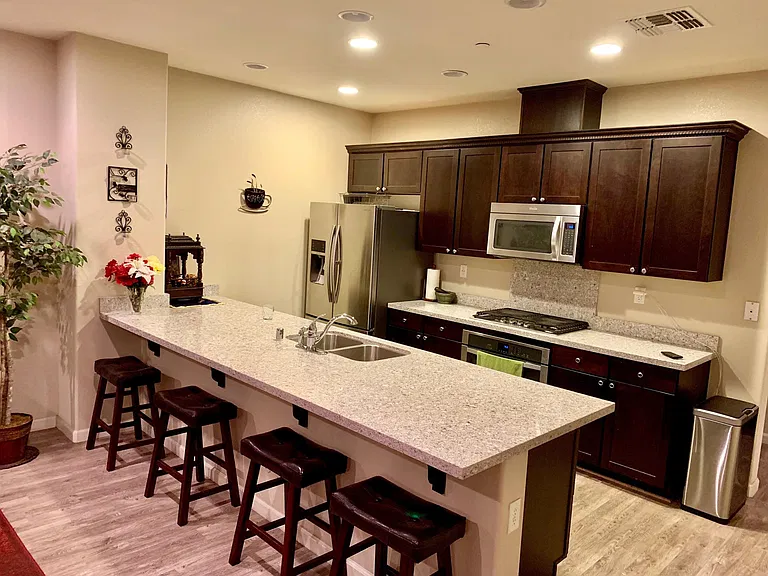 1476 Shore Dr — Photo 4