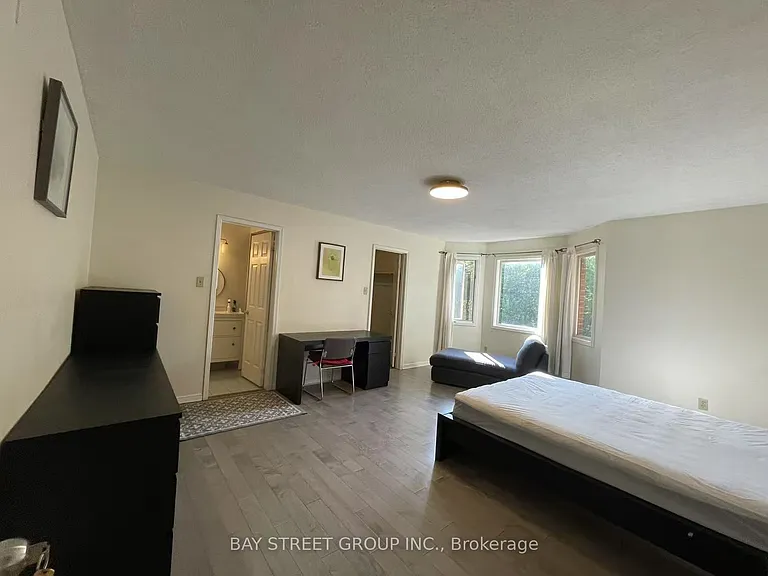 2589 Addingham Cres — Photo 6