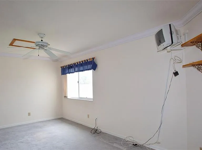 Monarch Cir — Photo 25
