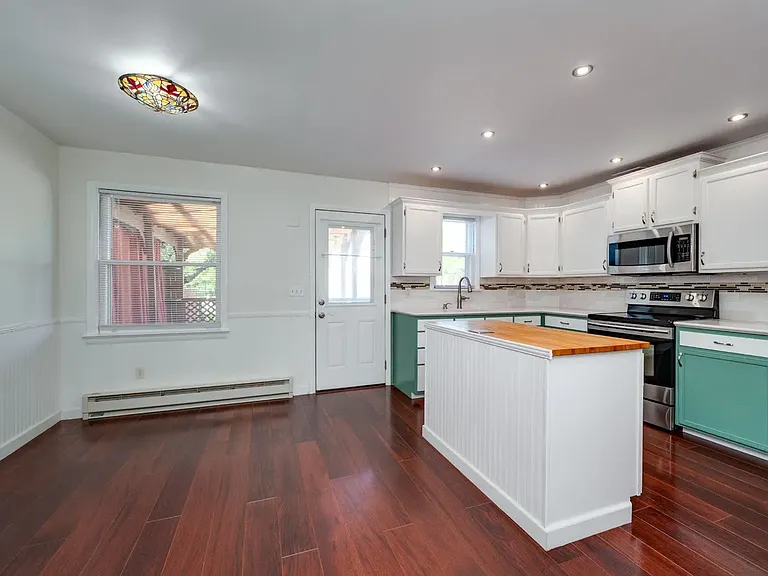 4 S Buttonwood St — Photo 10