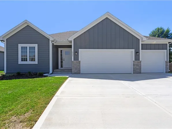 1806 Winchester Dr, Pleasant Hill, MO 64080
