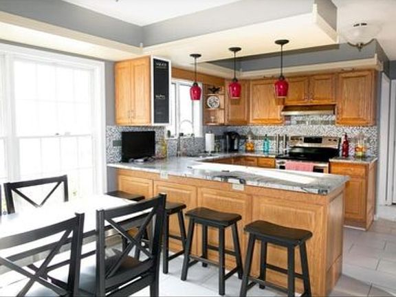 Kitchen island seating