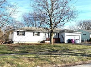 22 Emilia Cir, Rochester, NY 14606