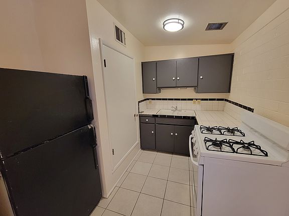 4th image of 3423 E Flower St #11453157