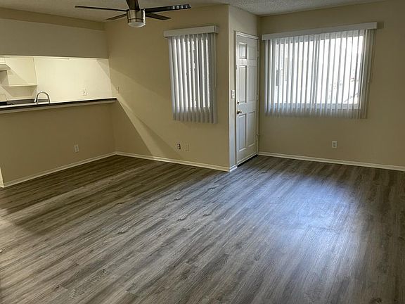 4th image of 5051 Whitsett Ave #1411