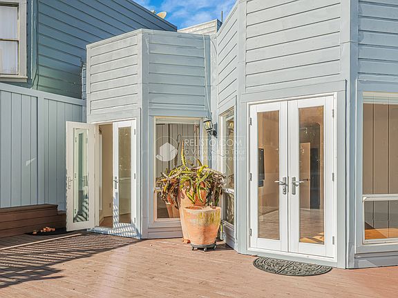 2nd image of 2629 Lombard St