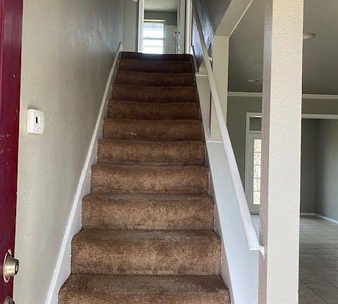 4th image of 705 Harmon Cir