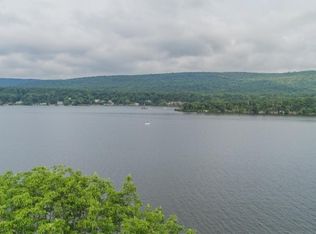26 Cove Rd, Greenwood Lake, NY 10925