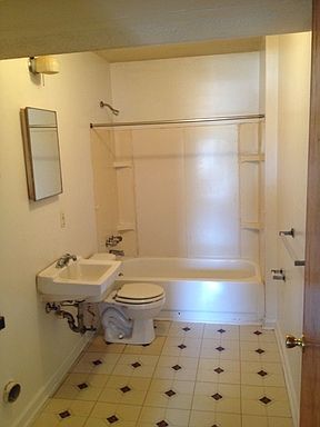 5th image of 474 S King St